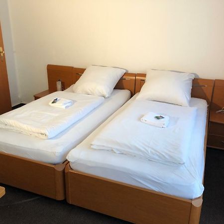 Hotel Mivano Lehrte Bagian luar foto