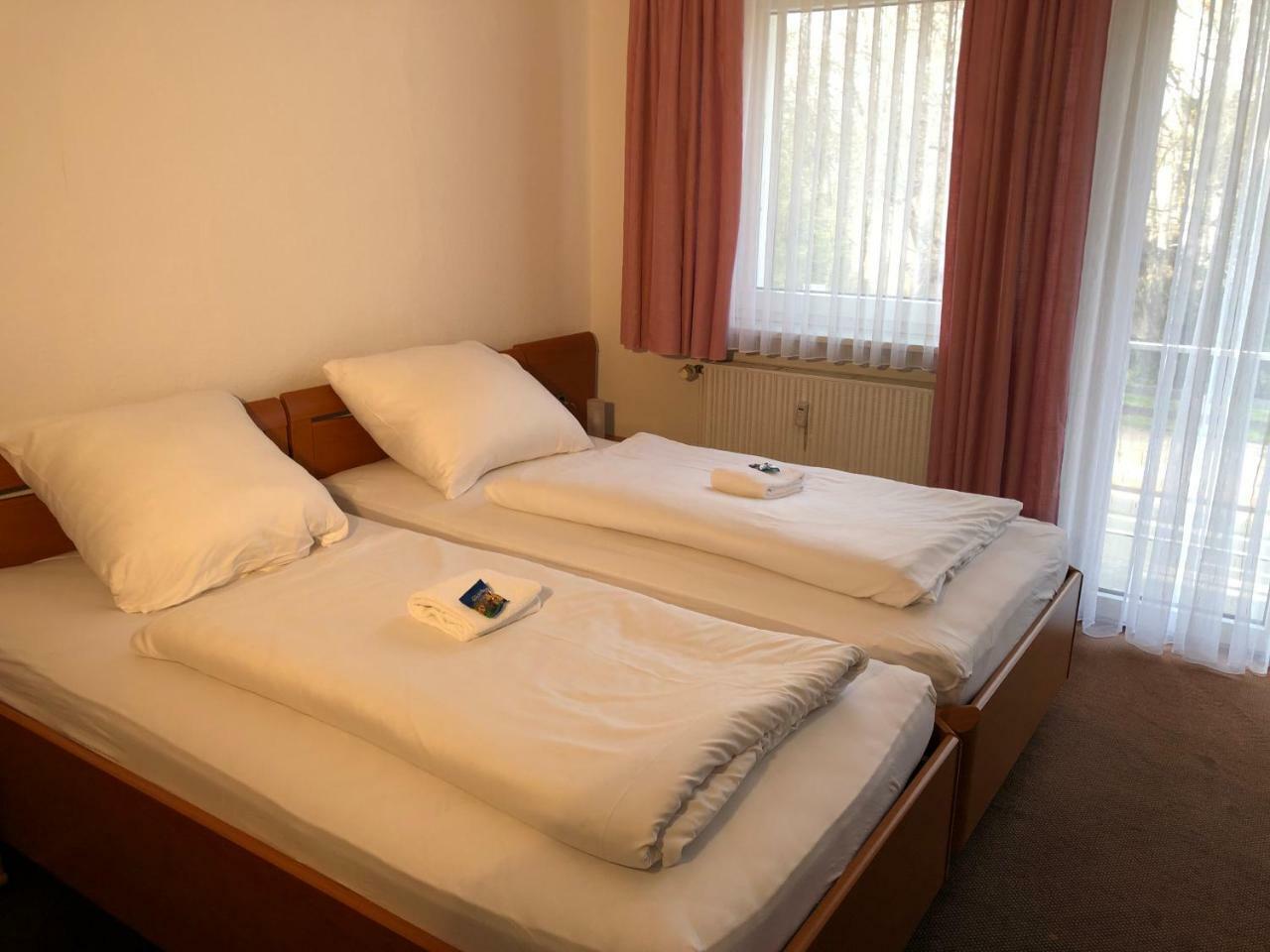 Hotel Mivano Lehrte Bagian luar foto